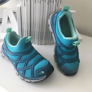 EUC The Northface Litewave Athletic shoes